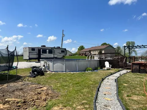 1025 Breezy Ln, Berea, KY 40403 photo 8