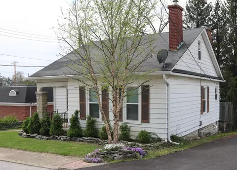 210 N Elm St, Carlisle, KY 40311 photo 3