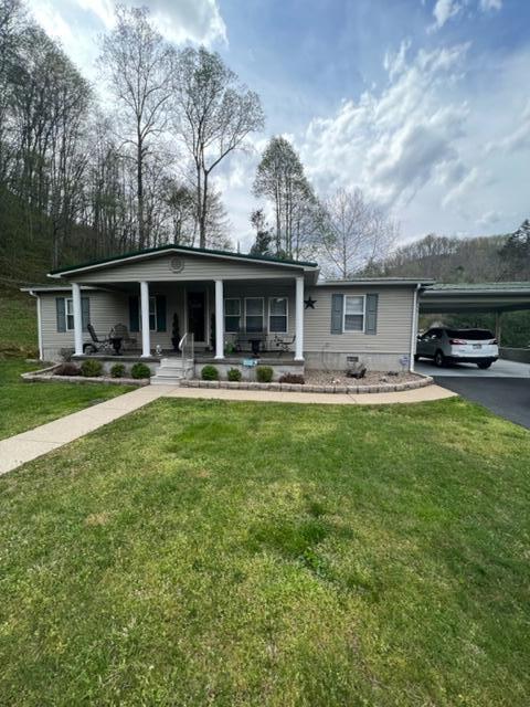 55 Doug Dr, Tomahawk, KY 41262 photo 1