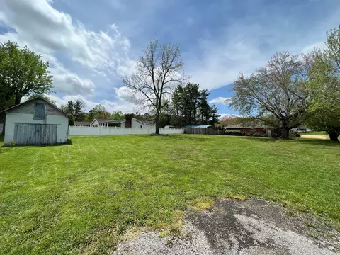 811 Phillips Ln, Corbin, KY 40701 photo 2