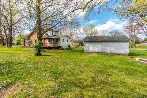 203 Brown St, Berea, KY 40403 photo 2
