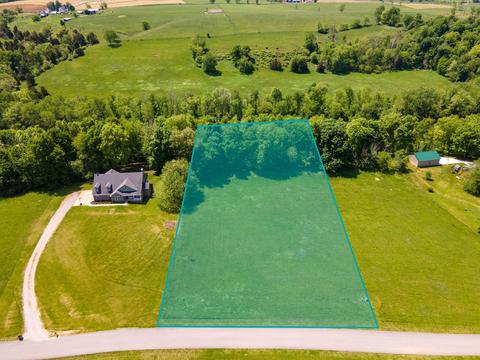 190 Lakeside Dr, Lancaster, KY 40444