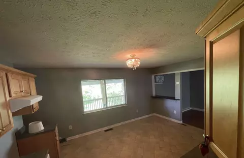 25 Kaye St, Berea, KY 40403 photo 4