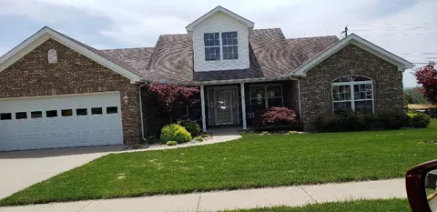 925 Cabernet Dr, Berea, KY 40403 photo 1
