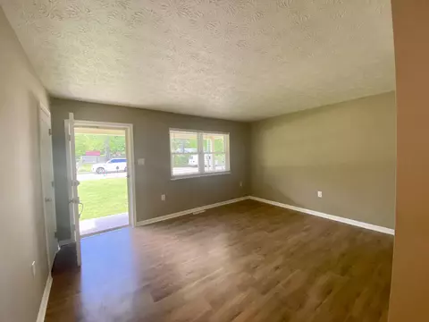 103 Elkin St, Berea, KY 40403 photo 3
