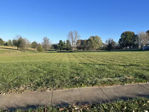 165 Colonial Way, Danville, KY 40422