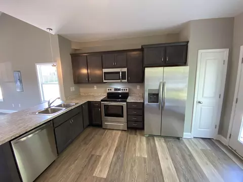 200 E 20th St, Paris, KY 40361 photo 4