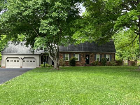 153 Sampson St, Corbin, KY 40701 photo 2