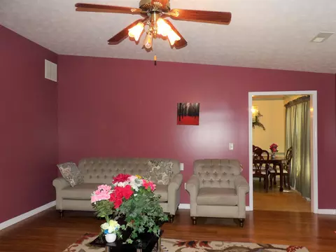 1024 Jd Cir, Berea, KY 40403 photo 8