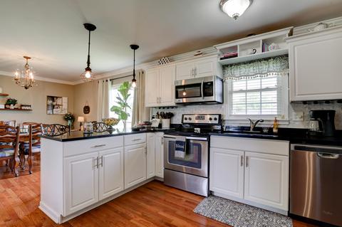 36 Sherman Dr, Stanton, KY 40380 photo 5