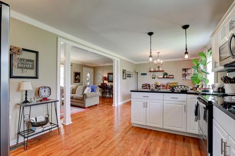 36 Sherman Dr, Stanton, KY 40380 photo 7