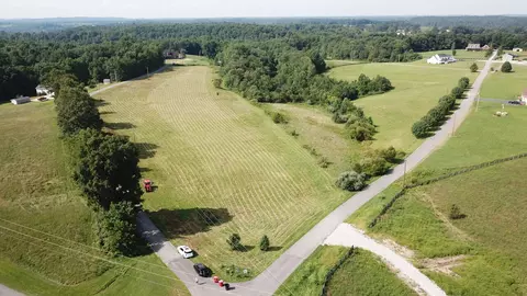 9999 Windy Ridge Dr, East Bernstadt, KY 40729