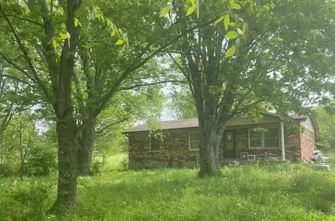 174 Cherokee Trl, Eighty Eight, KY 42130 photo 1