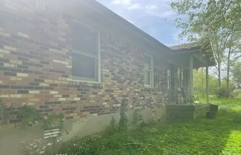 174 Cherokee Trl, Eighty Eight, KY 42130 photo 4