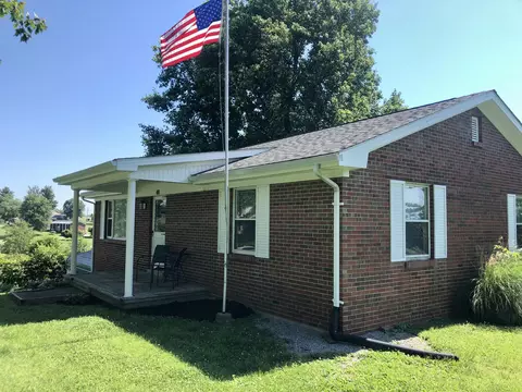 68 Miller Ave, Lancaster, KY 40444 photo 2