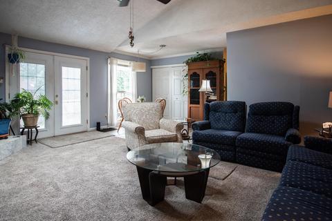 638 Seminole Trl, Georgetown, KY 40324 photo 3