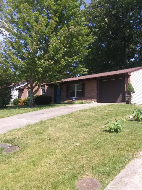 206 Persimmon, Corbin, KY 40701 photo 2