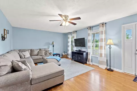 1012 Breezy Ln, Berea, KY 40403 photo 7