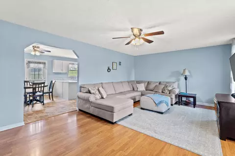 1012 Breezy Ln, Berea, KY 40403 photo 6