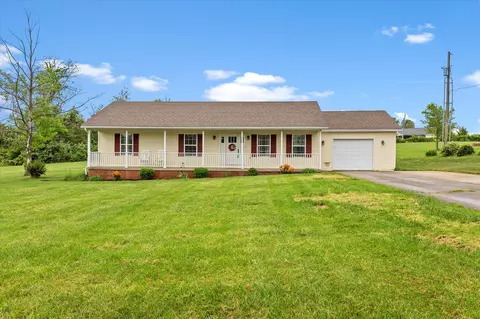 1012 Breezy Ln, Berea, KY 40403 photo 1