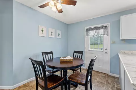 1012 Breezy Ln, Berea, KY 40403 photo 10