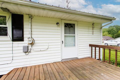 58 Vine St, Stanton, KY 40380 photo 6