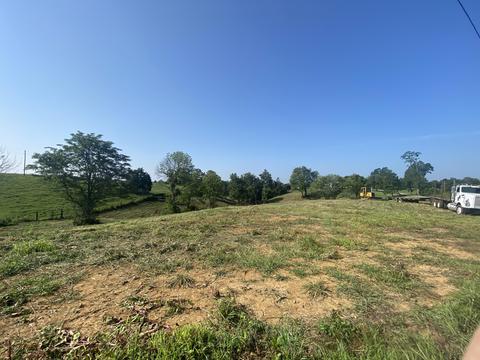 695 Menelaus Rd, Berea, KY 40403 photo 2