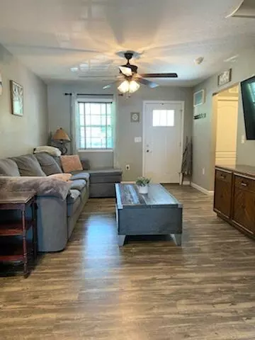 137 Center St, Morehead, KY 40351 photo 4