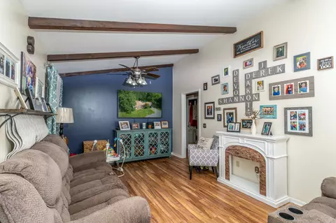 225 Circle Dr, Morehead, KY 40351 photo 2