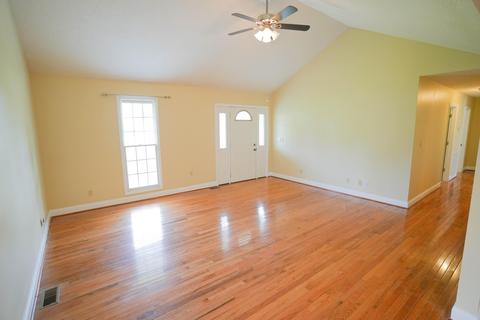 55 Bryan Dr, Corbin, KY 40701 photo 6
