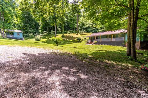 1061 Cedar Tree Rd, Mckee, KY 40447 photo 2