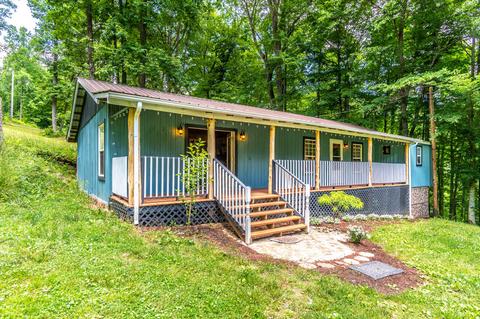 1061 Cedar Tree Rd, Mckee, KY 40447 photo 1