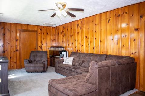 296 Washington St, Stanton, KY 40380 photo 8