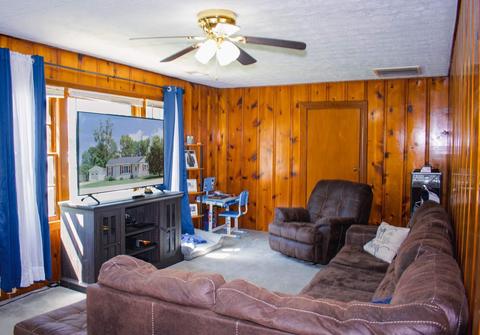 296 Washington St, Stanton, KY 40380 photo 4