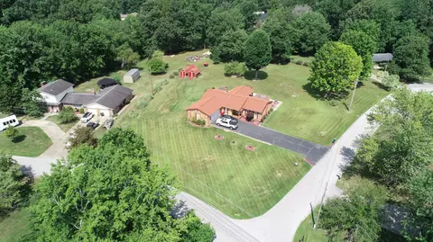 140 Kelso Trl, Corbin, KY 40701 photo 2
