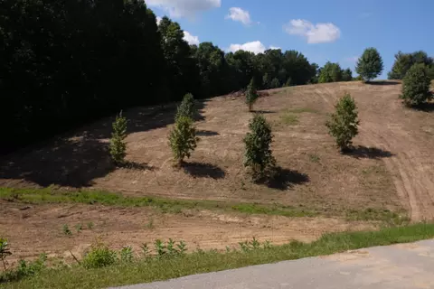 4 Golden Pond Dr, London, KY 40741