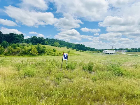 18 Turkey Loop, East Bernstadt, KY 40729