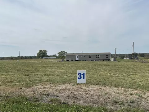 31 Wolf Bnd, East Bernstadt, KY 40729