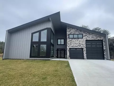 354 W Canterbury Dr, Bronston, KY 42518