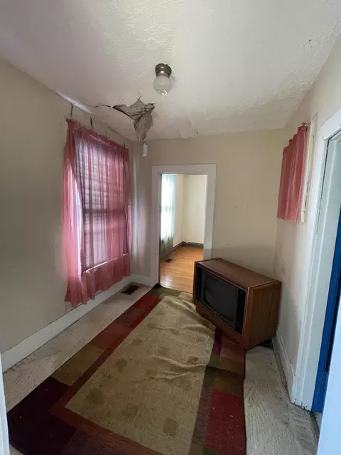 305 W Maple Ave, Lancaster, KY 40444 photo 11