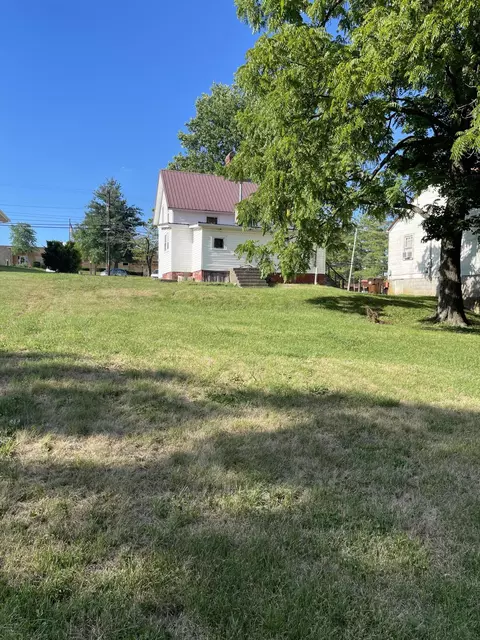 305 W Maple Ave, Lancaster, KY 40444 photo 38