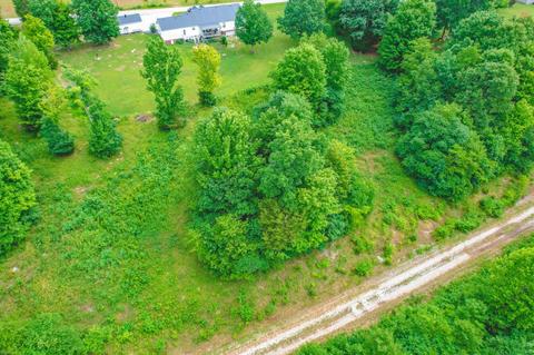 28 Green Meadow Ln, Mount Vernon, KY 40456