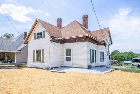 159 E Main St, Paris, KY 40361 photo 2