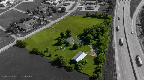 702 Mammoth Cave St, Cave City, KY 42127