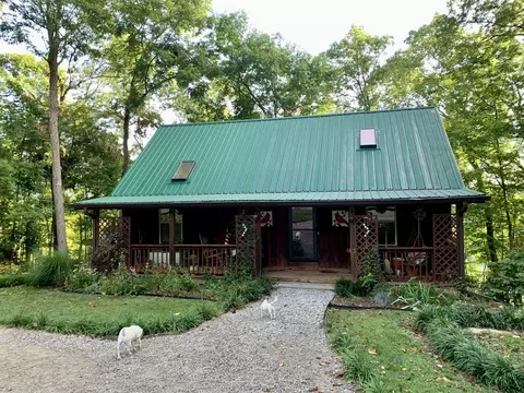 374 Lakeview Ave, Burnside, KY 42519 photo 1