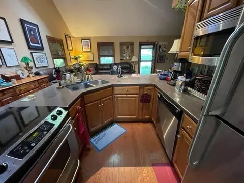 374 Lakeview Ave, Burnside, KY 42519 photo 5