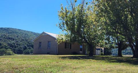 657 Davis Rd, Albany, KY 42602 photo 2