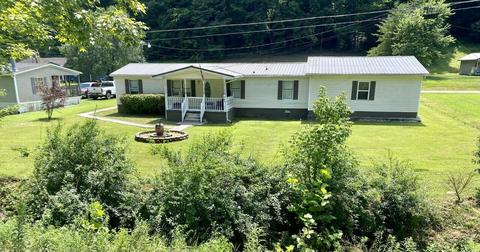 145 Pickle Fork Loop, Oil Springs, KY 41238