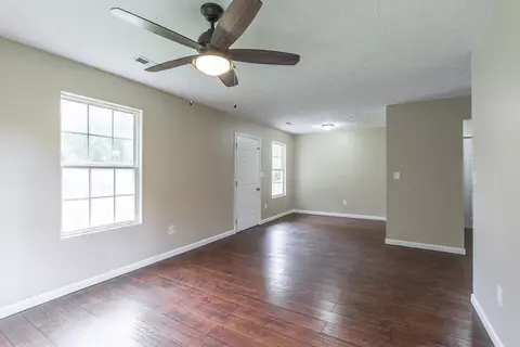 69 Karen Dr, Stanton, KY 40380 photo 2
