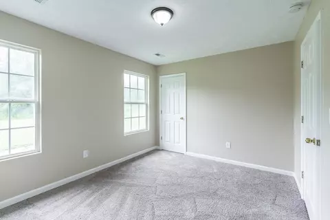 69 Karen Dr, Stanton, KY 40380 photo 7